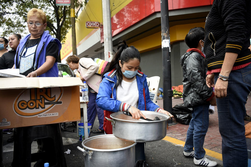 <p>CIUDAD DE MÉXICO Earthquake/Sismo-CDMX.- 20 de septiembre de 2017, aspecto de los trabajos de rescate en las edificaciones derrumbadas por el sismo de 7.1 grados que se registró el martes 19 de septiembre de 2017. En imagen, las labores en la esquina de Bolívar y Chimalpopoca. Foto: Agencia EL UNIVERSAL/Alonso Romero/MAVC </p>