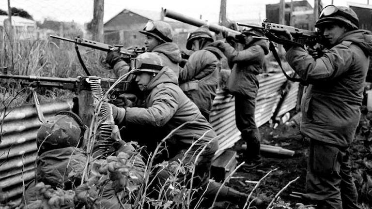 El Día del Veterano y los Caídos en Malvinas conmemora a los soldados argentinos involucrados en el conflicto, ocurrido entre el 2 de abril y el 14 de junio de 1982