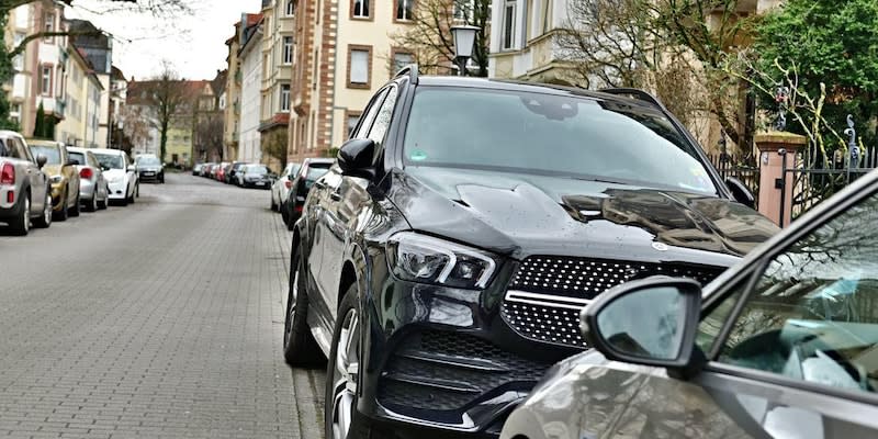 Zieht erste deutsche Stadt Preise für SUV-Parkplätze deutlich an? (Symbolbild)<span class="copyright">imago</span>