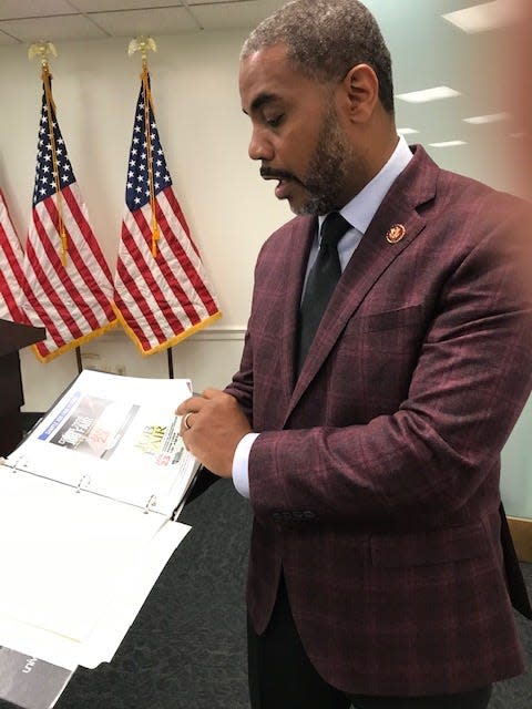 Nevada Rep. Steven Horsford, a Democrat and head of the Congressional Black Caucus Census Task Force, showed the toolkit he has given to caucus members.