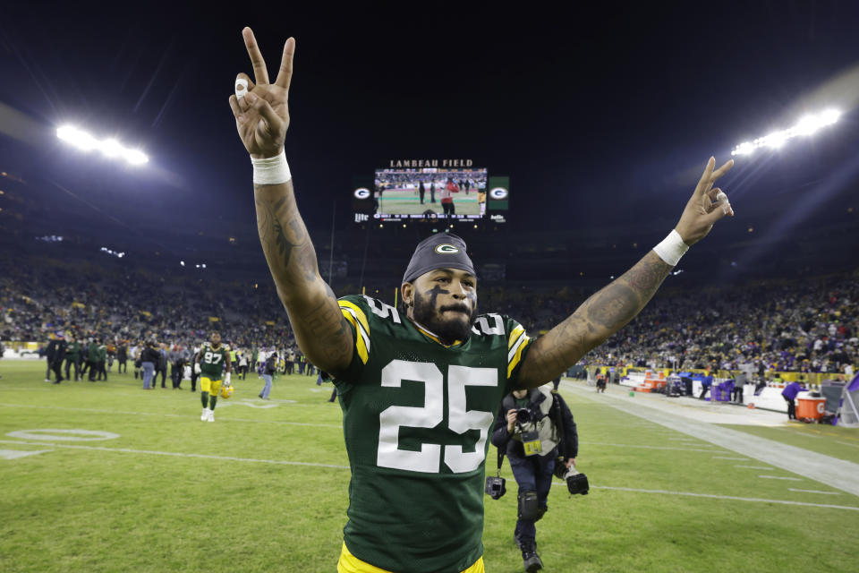 Green Bay Packers cornerback Keisean Nixon walks off the field after an NFL football game against the Minnesota Vikings, Sunday, Jan. 1, 2023, in Green Bay, Wis. The Packers won 41-17. (AP Photo/Mike Roemer)