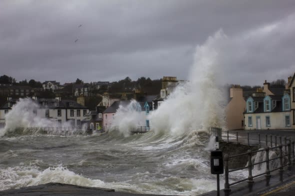 Hurricane Gonzalo to bring storm to batter Britain