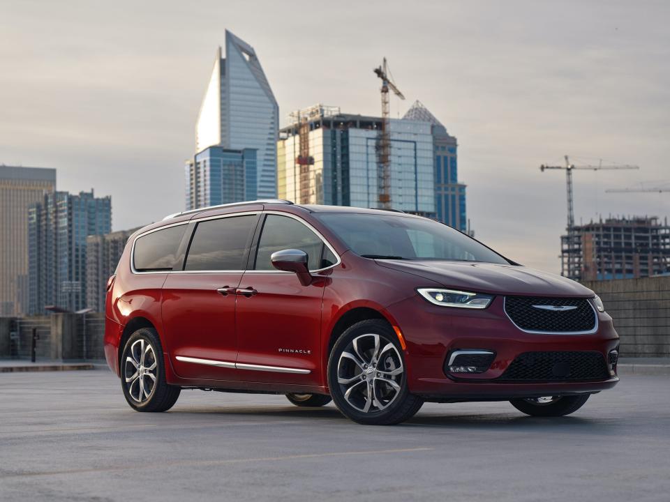 The 2022 Chrysler Pacifica Hybrid minivan.