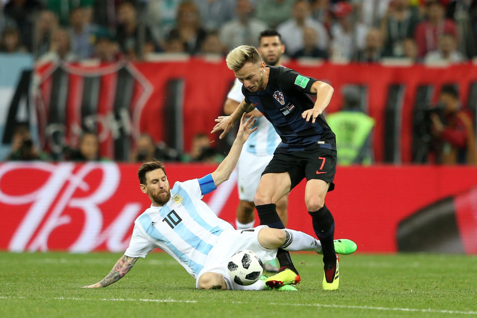 <p>Duell im Mittelfeld der Stars vom FC Barcelona: Lionel Messi und Ivan Rakitic. </p>