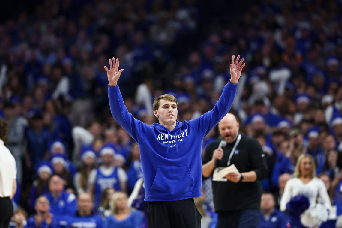 Class of 2024 Kentucky men’s basketball signee Travis Perry is introduced to the crowd during the Kentucky-Tennessee game in Rupp Arena this season. Perry is one of several top college basketball prospects who will play in this week’s Sweet 16 state tournament.