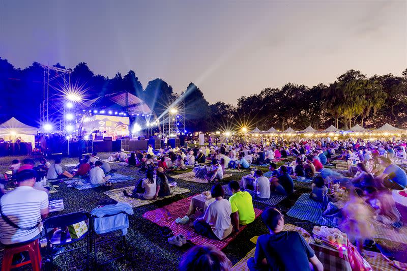 「2023台灣咖啡節」從白天到晚上的浪漫氛圍，吸引破百萬觀光人潮前來，帶動破億營收。