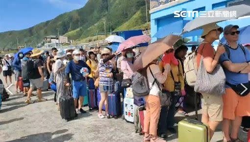 暑假到來，蘭嶼湧入不少遊客。（圖／民眾提供）