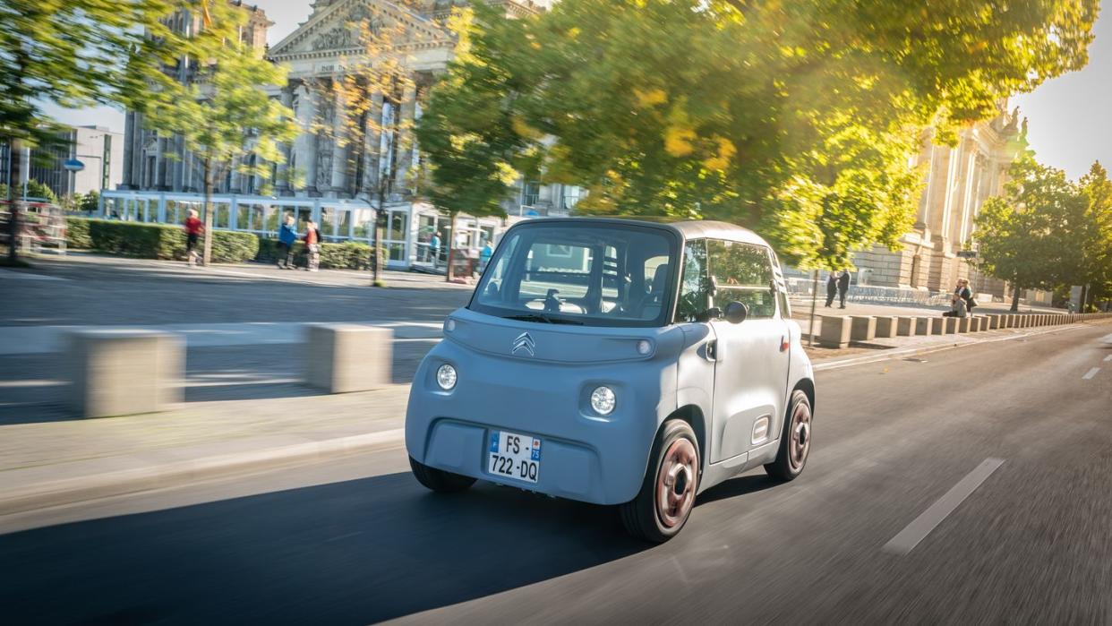 Eine Reichweite von 75 km und kaum Platz für Gepäck: Der Citroën Ami soll vor allem als günstiger Stadt-Stromer punkten.