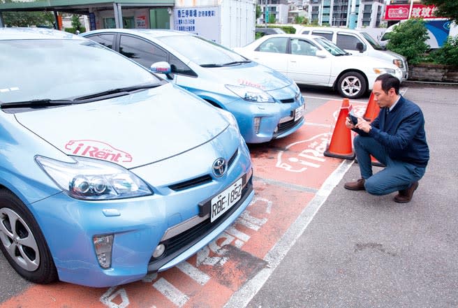 用車取代賣車，成為新藍海。和泰汽車昨日宣布以3.6億元，透過子公司和泰聯網收購國內自助租車龍頭iRent，未來將與旗下乘車派遣平台yoxi全面整合，同時握有「租車、叫車」兩項用車服務，問鼎國內車輛共享龍頭。（本報資料照片）