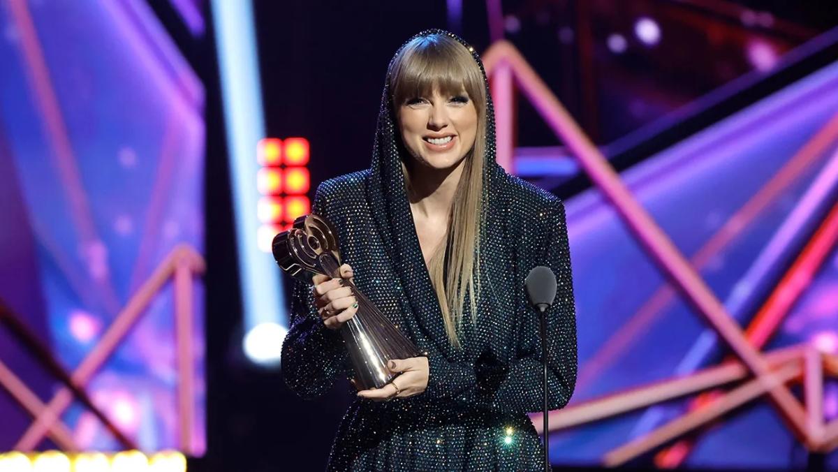 Taylor Swift Teases 'Many Exciting Things Ahead' as She Wins Artist of the Year at 2024 iHeartRadio Music Awards