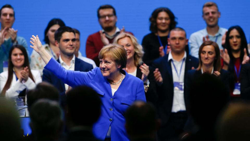 Bundeskanzlerin Angela Merkel während der gemeinsamen EVP-Wahlkampfveranstaltung vor der Europawahl. Foto: Darko Vojinovic/AP