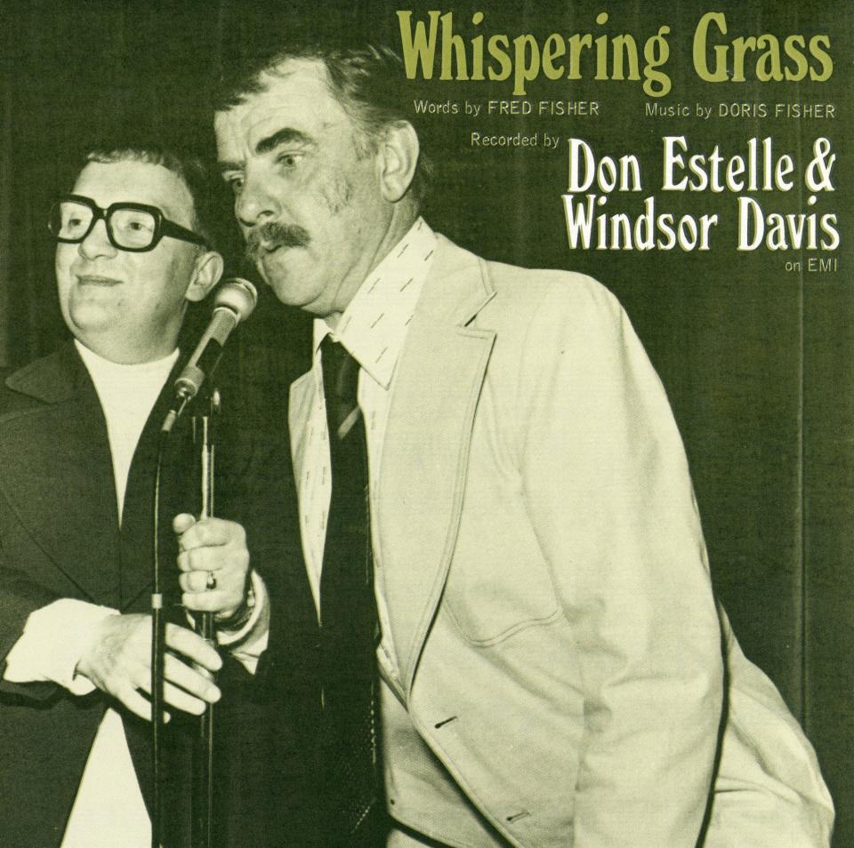 The sheet music for Whispering Grass, Don Estelle's hit duet with Windsor Davis - Alamy