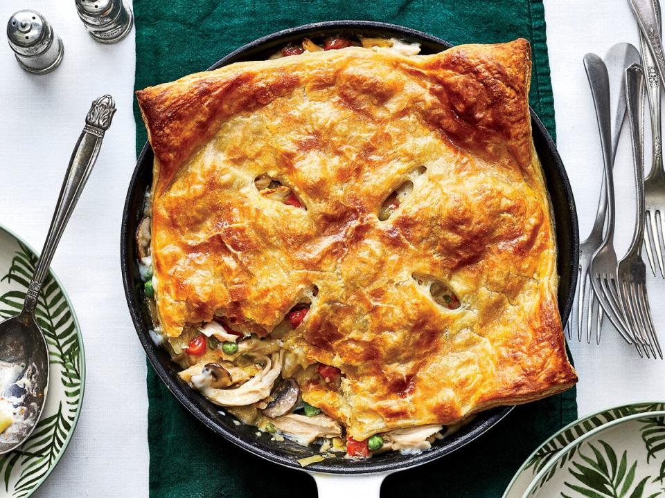 Skillet Chicken Pot Pie with Leeks and Mushrooms