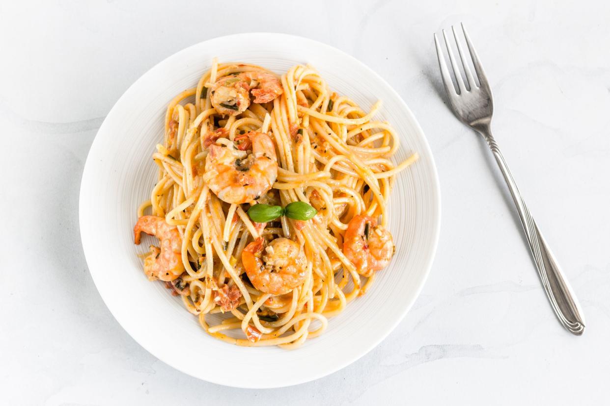 Shrimp Spaghetti / Shrimp Scampi  / Prawn Pasta / Seafood Shrimp Spaghetti Italian Food Photo.