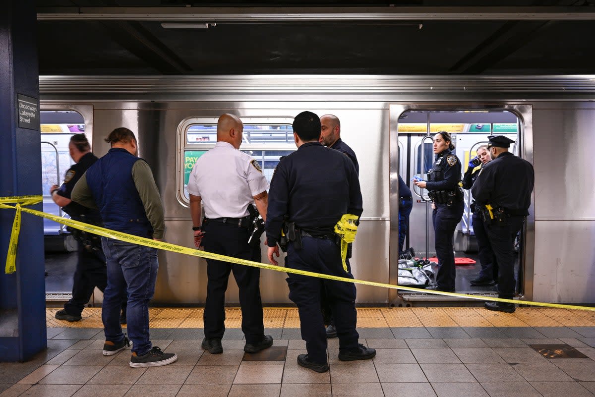 NUEVA YORK-METRO-MUERTE (AP)