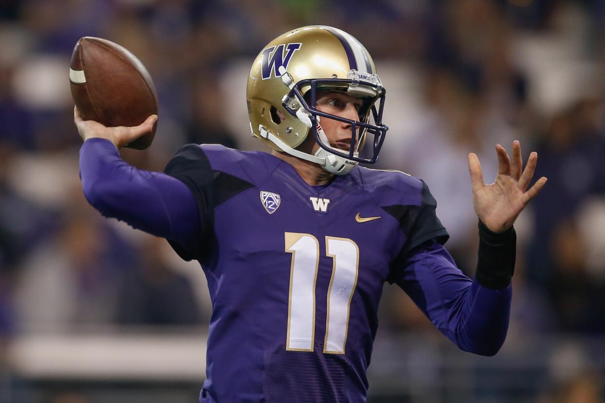 SEATTLE, WA – SEPTEMBER 16: Quarterback K.J. Carta-Samuels #11 of the Washington Huskies passes against the Fresno State Bulldogs at Husky Stadium on September 16, 2017 in Seattle, Washington. (Photo by Otto Greule Jr/Getty Images)