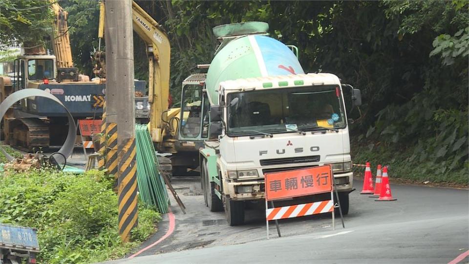 回家路好危險　施工公車無法通行被司機趕下車