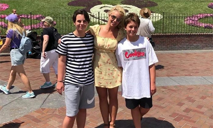 Britney Spears con sus dos hijos Sean Preston y Jayden James