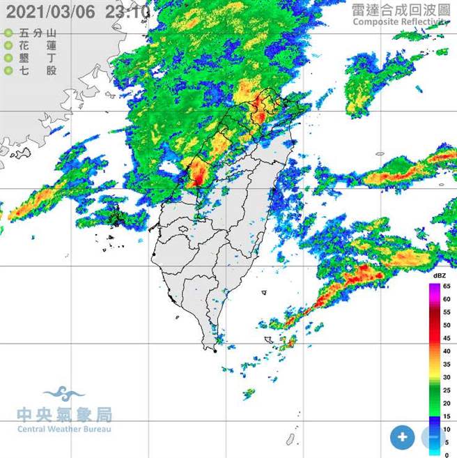 氣象局昨晚11點的雷達回波顯示，昨晚中部下起大雨。(氣象局)