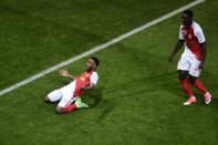 <p>D’une magnifique frappe dans la lucarne, Thomas Lemar a remis les pendules à l’heure à la 27e minute. (crédit AFP)</p>