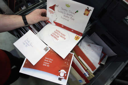 Postal Workers Prepare For Their Busiest Week Of The Year