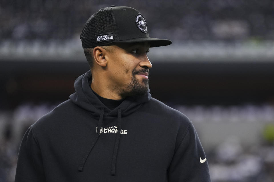 ARLINGTON, TX - DECEMBER 24: Jalen Hurts #1 of the Philadelphia Eagles looks down field against the Dallas Cowboys at AT&T Stadium on December 24, 2022 in Arlington, Texas. (Photo by Cooper Neill/Getty Images)