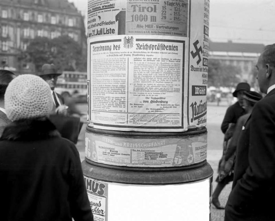 Berlin citizens read the 1932 emergency powers decree. Wikimedia Commons, <a href="http://creativecommons.org/licenses/by/4.0/" rel="nofollow noopener" target="_blank" data-ylk="slk:CC BY;elm:context_link;itc:0;sec:content-canvas" class="link ">CC BY</a>