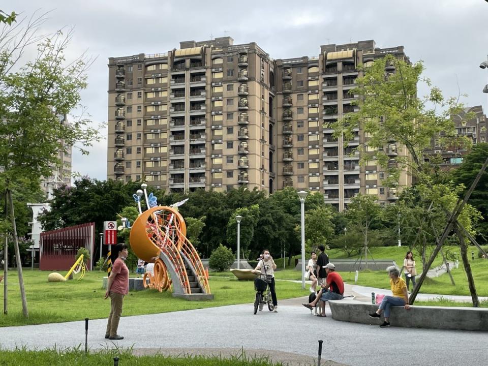 ▲新青安點火，5月房貸餘額暴增1235億，年增率9.81%，創下34個月最大增幅。