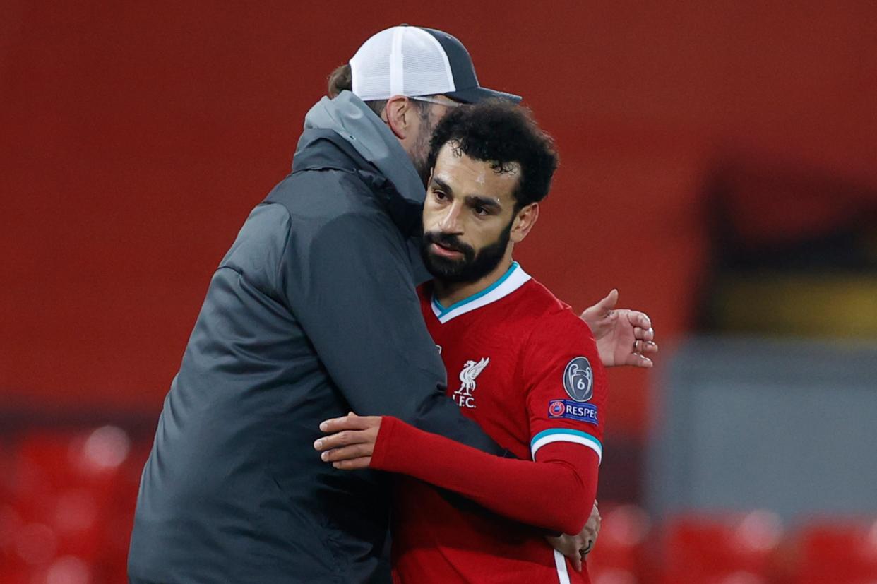 Jurgen Klopp admite que manejar las expectativas de Mohamed Salah es clave para mantenerlo en Liverpool (AP)