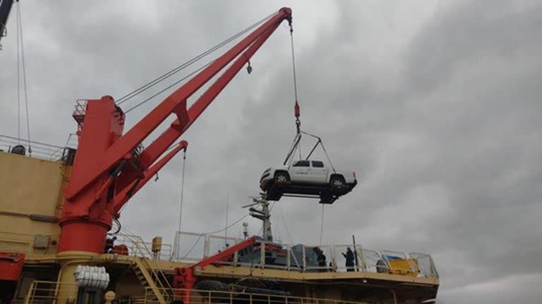 En el puerto de Ushuaia ya se reciben los vehículos y materiales de la nueva guarnición militar que funcionará en Tolhuin