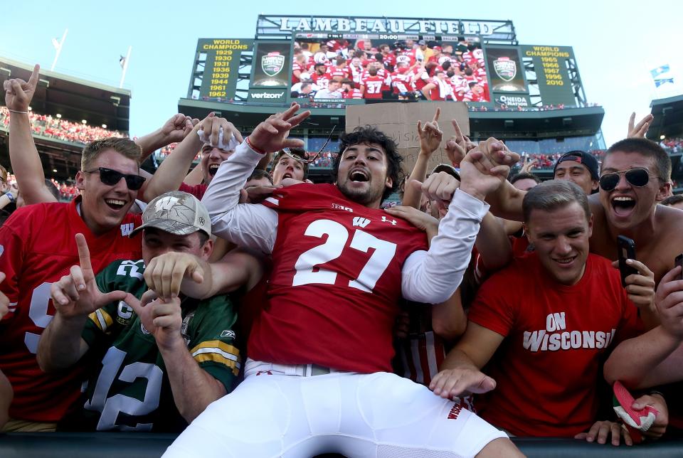 Wisconsin knocked off LSU at Lambeau Field in 2016. The Badgers will return to Green Bay to face Notre Dame in 2020. (Photo by Dylan Buell/Getty Images)