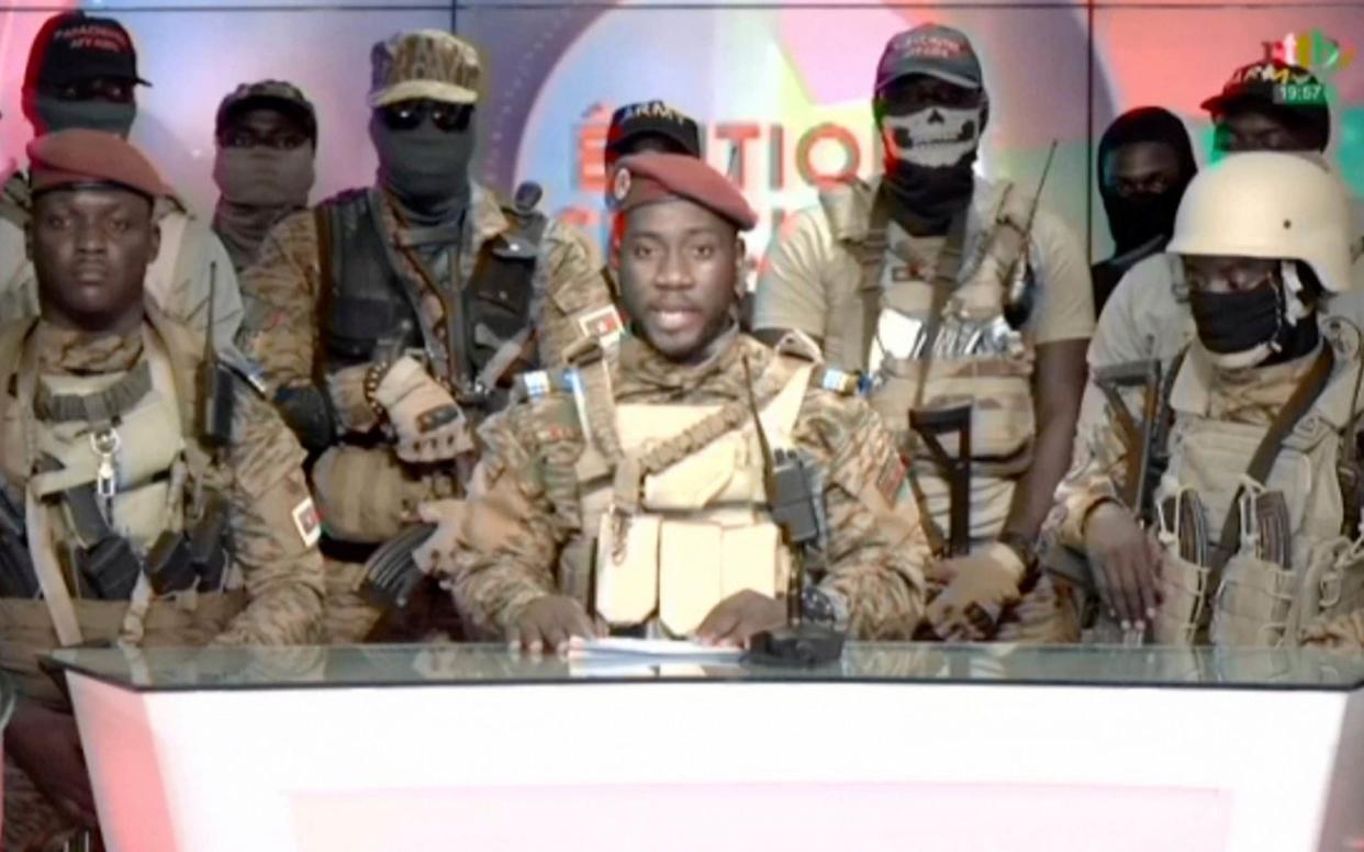 Members of Burkina Faso's army announcing a coup d’etat - RTB/RTB