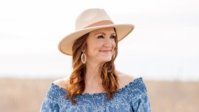 The Pioneer Woman' Ree Drummond Launches Adorable New Boots and Handbags in  Her Latest Spring Collection