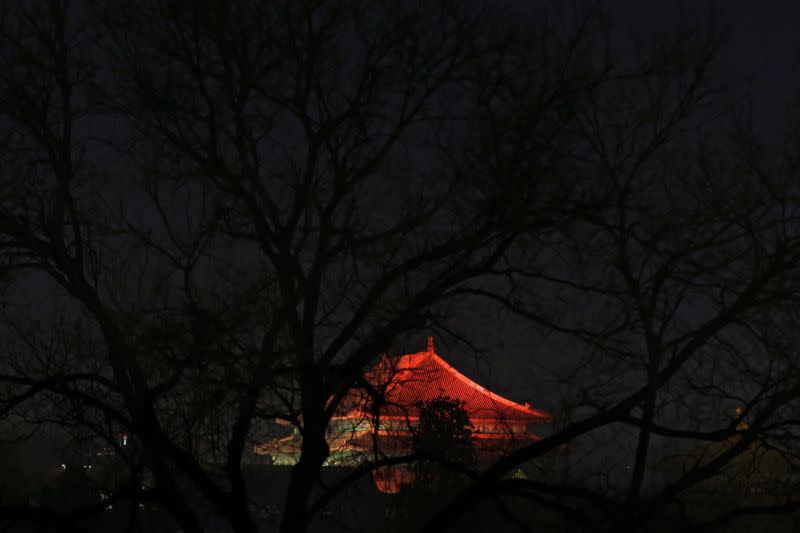 Luces de colores proyectadas sobre la Ciudad Prohibida durante el Festival de los Faroles celebrado en Pekín el martes 19 de febrero de 2019 (Foto: Andy Wong/AP).