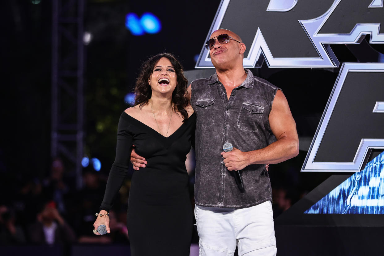 Michelle Rodríguez y Vin Diesel en el estreno de 