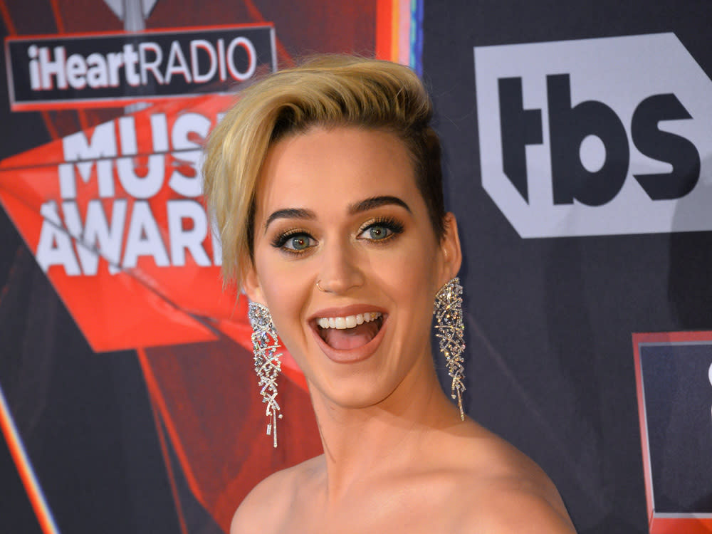 Katy Perry zeigt schonungslos ehrlich, was Muttersein mit dem Körper macht. (Bild: Featureflash Photo Agency/Shutterstock)