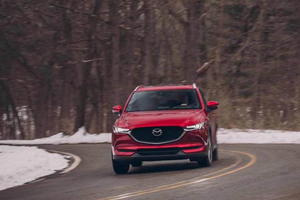 <p>2019 Mazda CX-5 Signature</p>