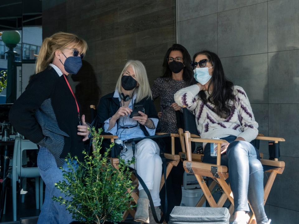 Producer Dede Gardner with ‘New York Times’ journalists Rebecca Corbett, Jodi Kantor and Megan Twohey on the set of ‘She Said’ (Universal Pictures)