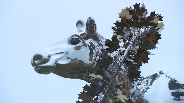 Bold cow sculpture 'scares the children,' Markham, Ont., residents say