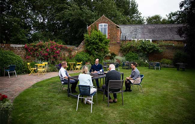 william-pub-garden