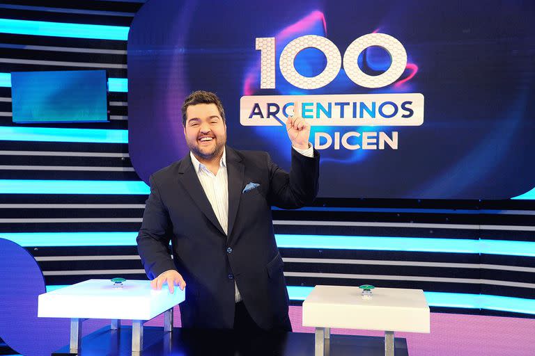 !00 argentinos dicen, conducido por Dario Barassi