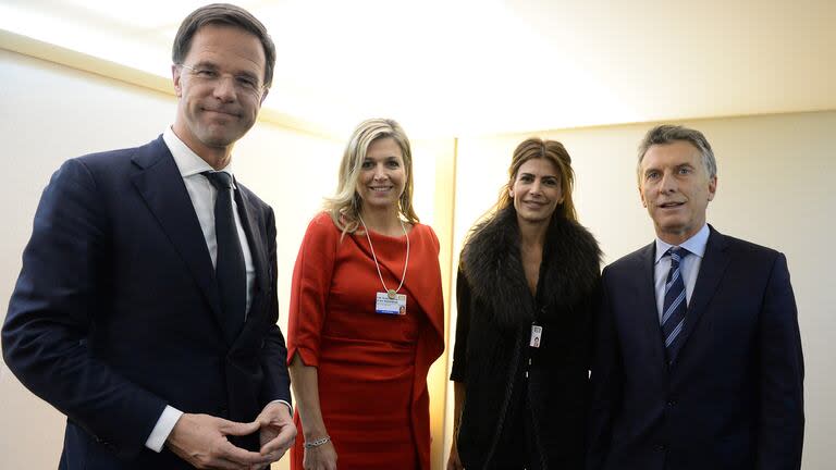 Rutte junto a Máxima Zorreguieta, Juliana Awada y Mauricio Macri