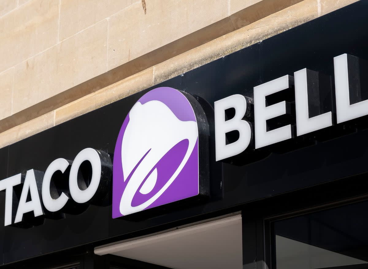 Taco Bell sign