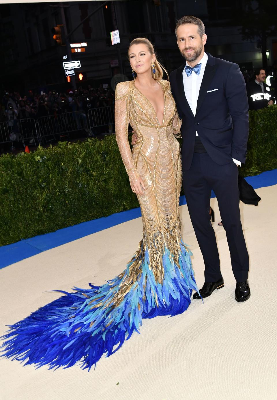 <h1 class="title">Blake Lively in Atelier Versace and Lorraine Schwartz jewelry and Ryan Reynolds</h1><cite class="credit">Photo: Shutterstock</cite>