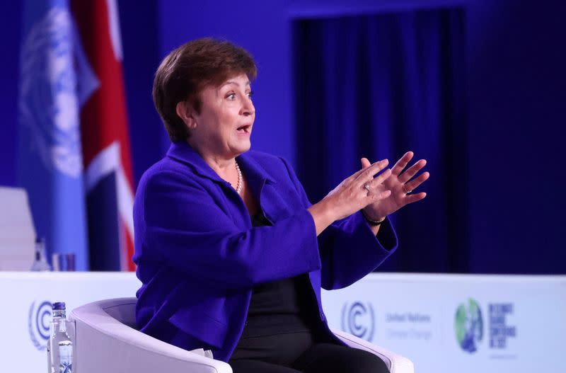 FOTO DE ARCHIVO. La directora gerente del Fondo Monetario Internacional (FMI), Kristalina Georgieva, asiste a la Conferencia de las Naciones Unidas sobre el Cambio Climático (COP26) en Glasgow, Escocia