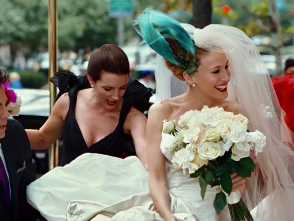 carrie bradshaw sex and the city movie wedding dress