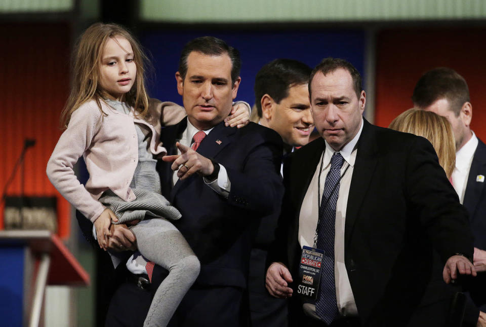 Ted Cruz holds his daughter