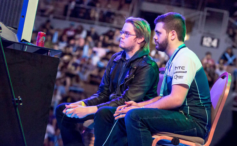 Armada and Hungrybox at Evo 2016.