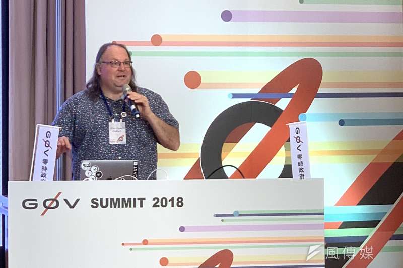 零時政府（g0v）國際雙年會：美國公民新聞網站「全球之聲」共同創辦人佐克曼（Ethan Zuckerman）（簡恒宇攝）