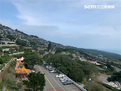 墓園視野遼闊。（圖／記者陳啓明攝）